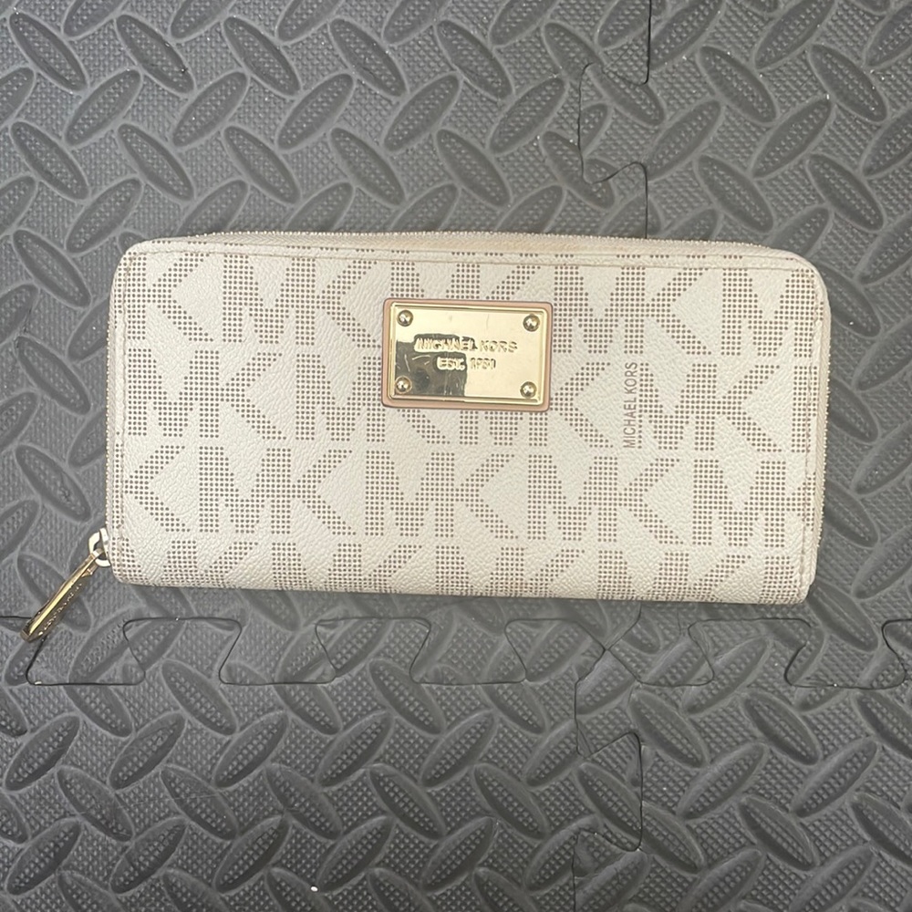 Michael Kors wallet